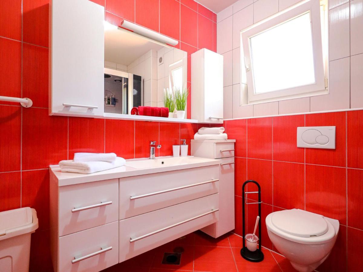 Lovely Holiday Home In Policnik With Private Pool Eksteriør bilde